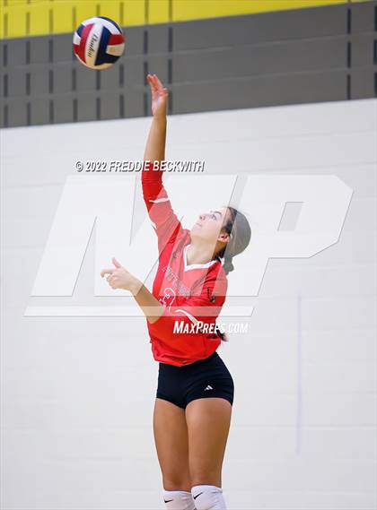 Thumbnail 2 in Pottsboro vs. Denison  (Denison Invitational Showcase) photogallery.