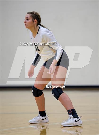 Thumbnail 3 in Pottsboro vs. Denison  (Denison Invitational Showcase) photogallery.