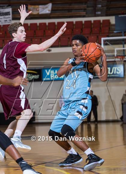 Thumbnail 1 in New Way Christian Academy vs. Sunrise Christian Academy (Fantasy of Lights) photogallery.