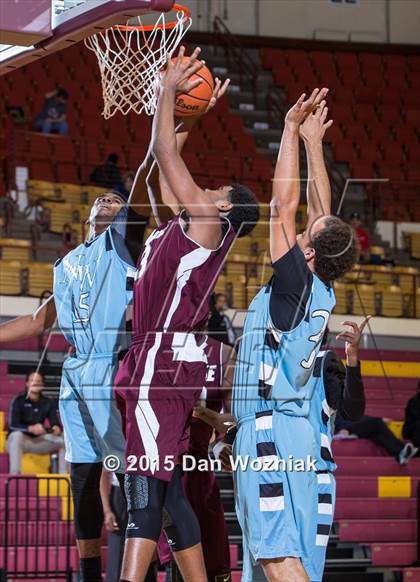 Thumbnail 1 in New Way Christian Academy vs. Sunrise Christian Academy (Fantasy of Lights) photogallery.