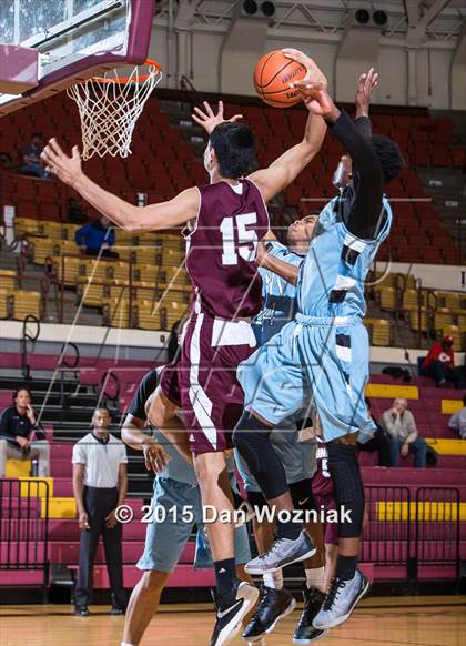 Thumbnail 3 in New Way Christian Academy vs. Sunrise Christian Academy (Fantasy of Lights) photogallery.