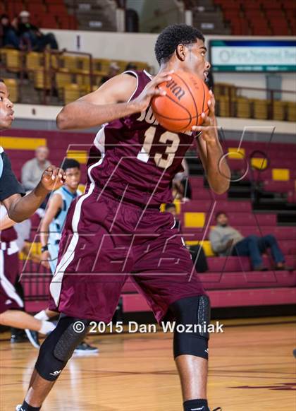 Thumbnail 1 in New Way Christian Academy vs. Sunrise Christian Academy (Fantasy of Lights) photogallery.