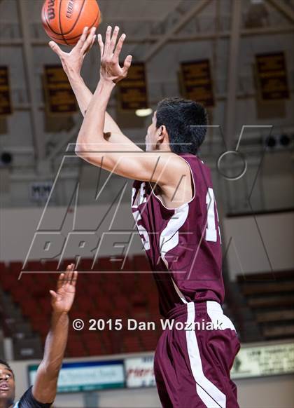 Thumbnail 2 in New Way Christian Academy vs. Sunrise Christian Academy (Fantasy of Lights) photogallery.