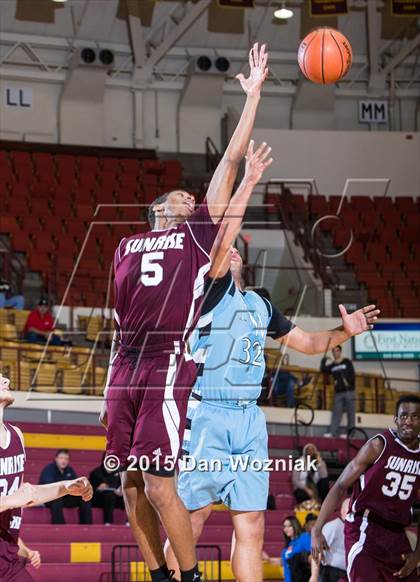 Thumbnail 3 in New Way Christian Academy vs. Sunrise Christian Academy (Fantasy of Lights) photogallery.