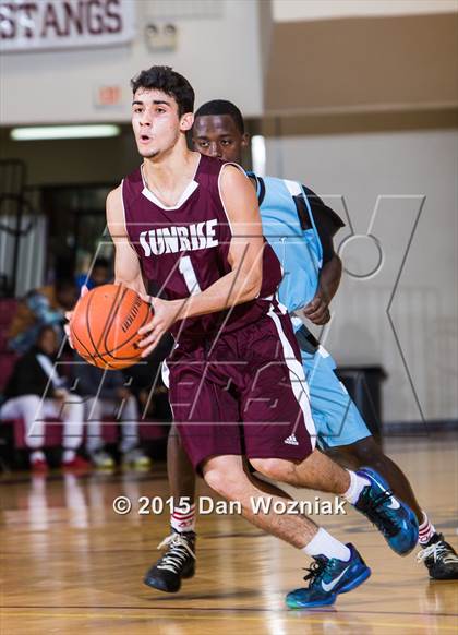 Thumbnail 2 in New Way Christian Academy vs. Sunrise Christian Academy (Fantasy of Lights) photogallery.