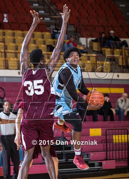 Thumbnail 1 in New Way Christian Academy vs. Sunrise Christian Academy (Fantasy of Lights) photogallery.