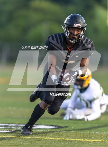 Thumbnail 1 in L'Anse Creuse North vs. Grosse Pointe North photogallery.