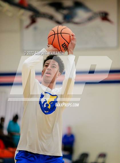 Thumbnail 3 in El Camino Real vs Knight (8th Annual West Valley Tip-Off Classic) photogallery.