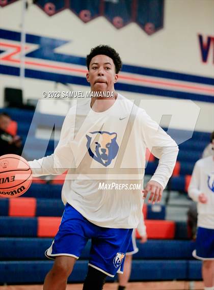Thumbnail 2 in El Camino Real vs Knight (8th Annual West Valley Tip-Off Classic) photogallery.