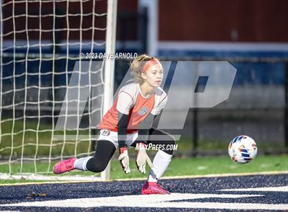 Thumbnail 1 in Portsmouth vs. Bedford (NHIAA Division 1 State Semifinal) photogallery.