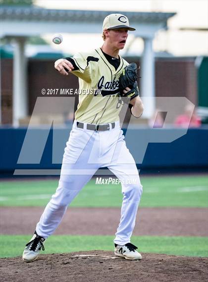 Thumbnail 1 in Wakeland vs. Cleburne (UIL 5A Region II Semifinal) photogallery.