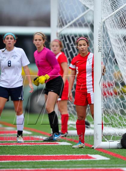 Thumbnail 3 in North Rockland vs. Massapequa (NYSPHSAA Class AA Final) photogallery.