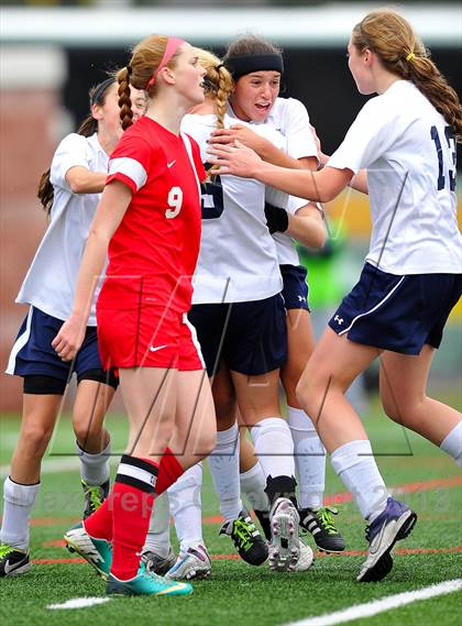 Thumbnail 3 in North Rockland vs. Massapequa (NYSPHSAA Class AA Final) photogallery.