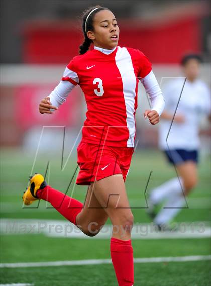 Thumbnail 2 in North Rockland vs. Massapequa (NYSPHSAA Class AA Final) photogallery.