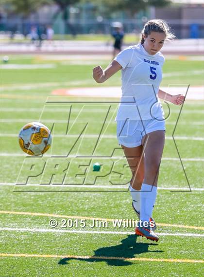 Thumbnail 2 in Round Valley vs. Blue Ridge (AIA Division 4 Final) photogallery.