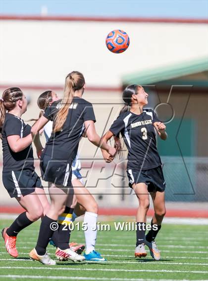 Thumbnail 2 in Round Valley vs. Blue Ridge (AIA Division 4 Final) photogallery.