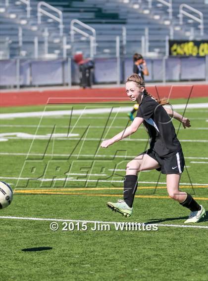 Thumbnail 1 in Round Valley vs. Blue Ridge (AIA Division 4 Final) photogallery.