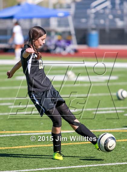 Thumbnail 2 in Round Valley vs. Blue Ridge (AIA Division 4 Final) photogallery.