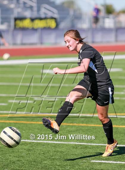 Thumbnail 2 in Round Valley vs. Blue Ridge (AIA Division 4 Final) photogallery.