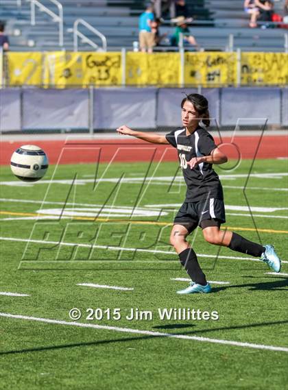 Thumbnail 2 in Round Valley vs. Blue Ridge (AIA Division 4 Final) photogallery.
