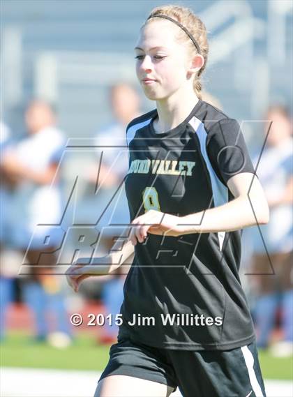Thumbnail 2 in Round Valley vs. Blue Ridge (AIA Division 4 Final) photogallery.