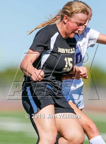 Thumbnail 2 in Round Valley vs. Blue Ridge (AIA Division 4 Final) photogallery.