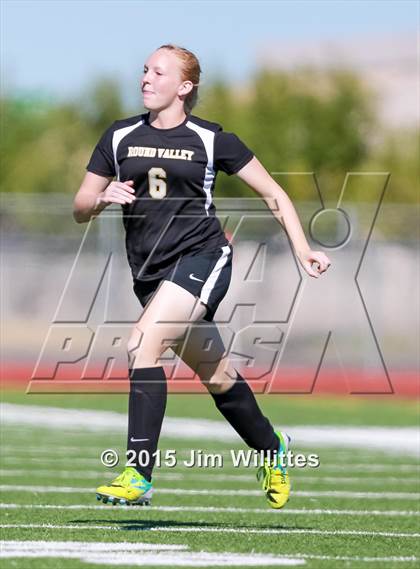 Thumbnail 3 in Round Valley vs. Blue Ridge (AIA Division 4 Final) photogallery.