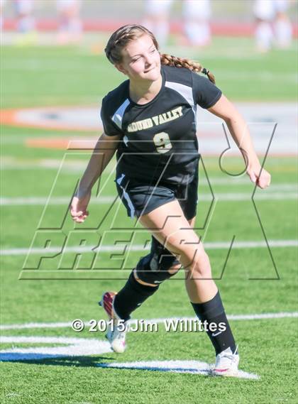 Thumbnail 3 in Round Valley vs. Blue Ridge (AIA Division 4 Final) photogallery.