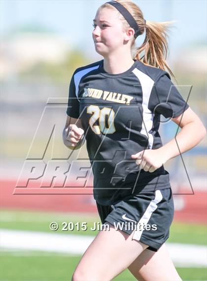 Thumbnail 2 in Round Valley vs. Blue Ridge (AIA Division 4 Final) photogallery.