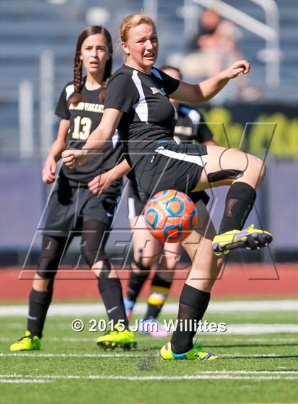 Thumbnail 3 in Round Valley vs. Blue Ridge (AIA Division 4 Final) photogallery.