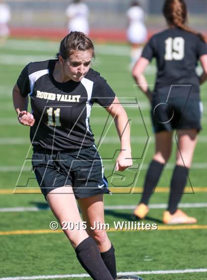 Thumbnail 3 in Round Valley vs. Blue Ridge (AIA Division 4 Final) photogallery.