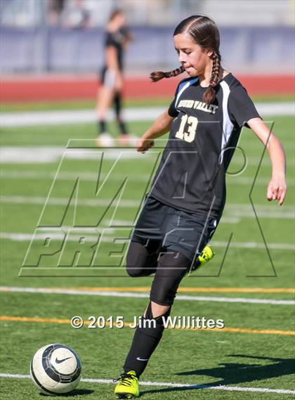 Thumbnail 1 in Round Valley vs. Blue Ridge (AIA Division 4 Final) photogallery.