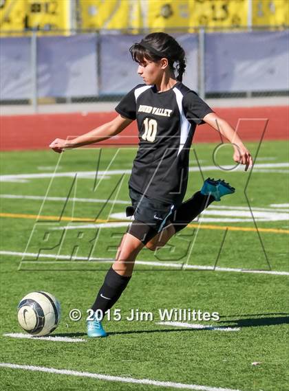 Thumbnail 1 in Round Valley vs. Blue Ridge (AIA Division 4 Final) photogallery.
