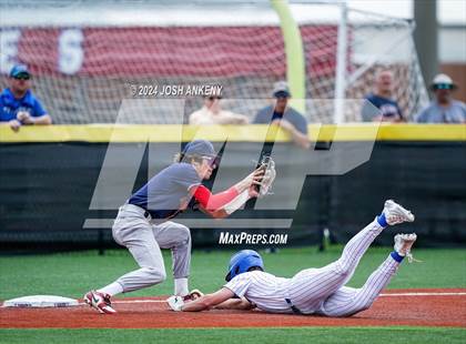 Thumbnail 2 in Notre Dame @ Parkview Baptist (LHSAA Division 3 Select Round 3) photogallery.