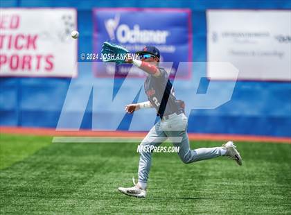 Thumbnail 2 in Notre Dame @ Parkview Baptist (LHSAA Division 3 Select Round 3) photogallery.