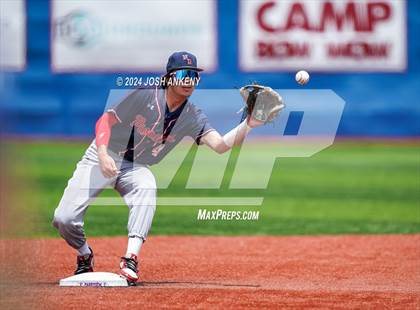 Thumbnail 3 in Notre Dame @ Parkview Baptist (LHSAA Division 3 Select Round 3) photogallery.
