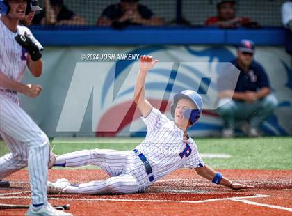 Thumbnail 3 in Notre Dame @ Parkview Baptist (LHSAA Division 3 Select Round 3) photogallery.