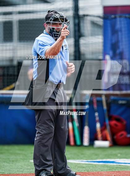 Thumbnail 2 in Notre Dame @ Parkview Baptist (LHSAA Division 3 Select Round 3) photogallery.