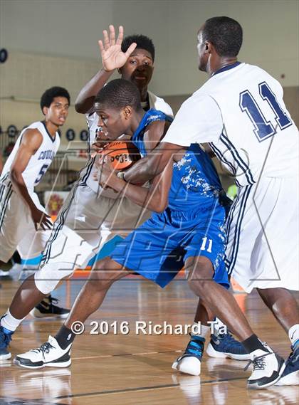 Thumbnail 3 in Mastery Charter vs Delcastle Technical (Boardwalk Basketball Classic) photogallery.