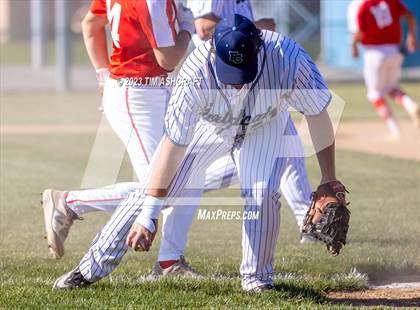 Thumbnail 1 in Connersville @ Franklin County (IHSAA 3A Section 29 Final) photogallery.