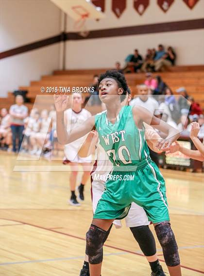 Thumbnail 1 in West Brunswick vs. Dixon photogallery.
