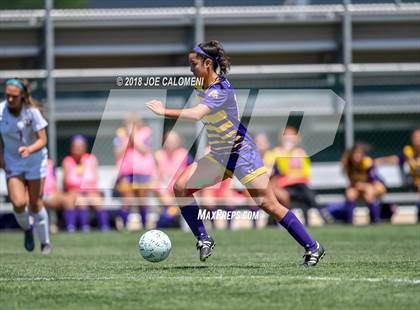 Thumbnail 2 in McAllen vs Lake Travis (Class 6A Region 4 Final) photogallery.