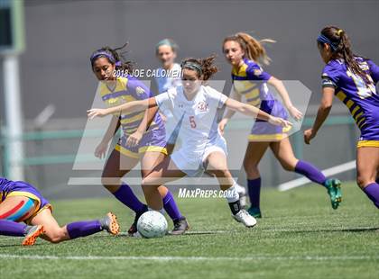 Thumbnail 1 in McAllen vs Lake Travis (Class 6A Region 4 Final) photogallery.