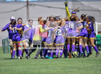Thumbnail 2 in McAllen vs Lake Travis (Class 6A Region 4 Final) photogallery.