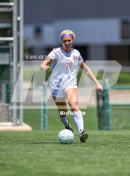 Thumbnail 3 in McAllen vs Lake Travis (Class 6A Region 4 Final) photogallery.