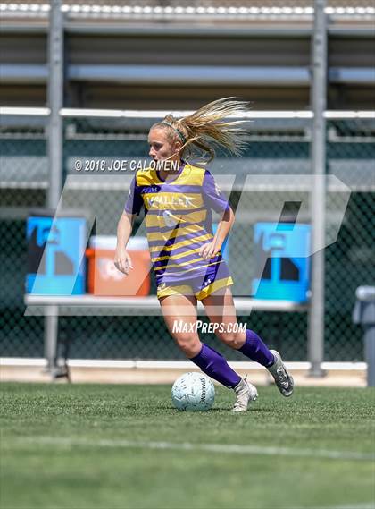 Thumbnail 1 in McAllen vs Lake Travis (Class 6A Region 4 Final) photogallery.