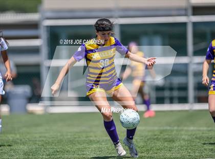 Thumbnail 3 in McAllen vs Lake Travis (Class 6A Region 4 Final) photogallery.
