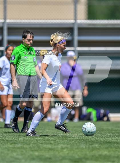 Thumbnail 2 in McAllen vs Lake Travis (Class 6A Region 4 Final) photogallery.