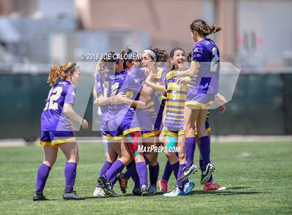 Thumbnail 2 in McAllen vs Lake Travis (Class 6A Region 4 Final) photogallery.