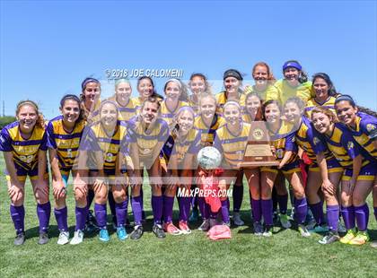 Thumbnail 2 in McAllen vs Lake Travis (Class 6A Region 4 Final) photogallery.